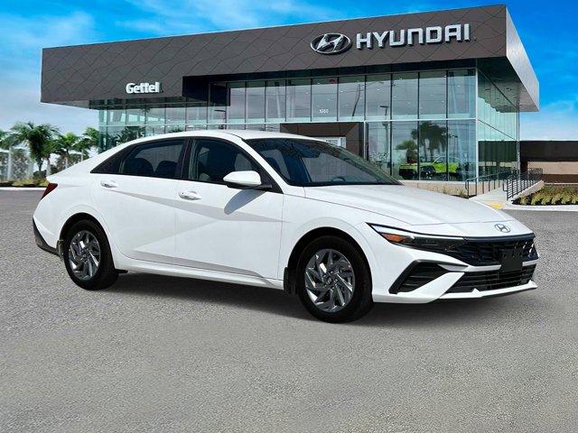 new 2025 Hyundai Elantra HEV car, priced at $27,930