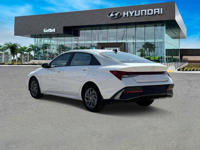 new 2025 Hyundai Elantra HEV car, priced at $27,930