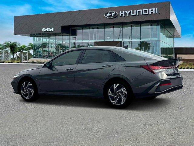 new 2025 Hyundai Elantra car