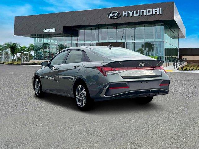 new 2025 Hyundai Elantra car