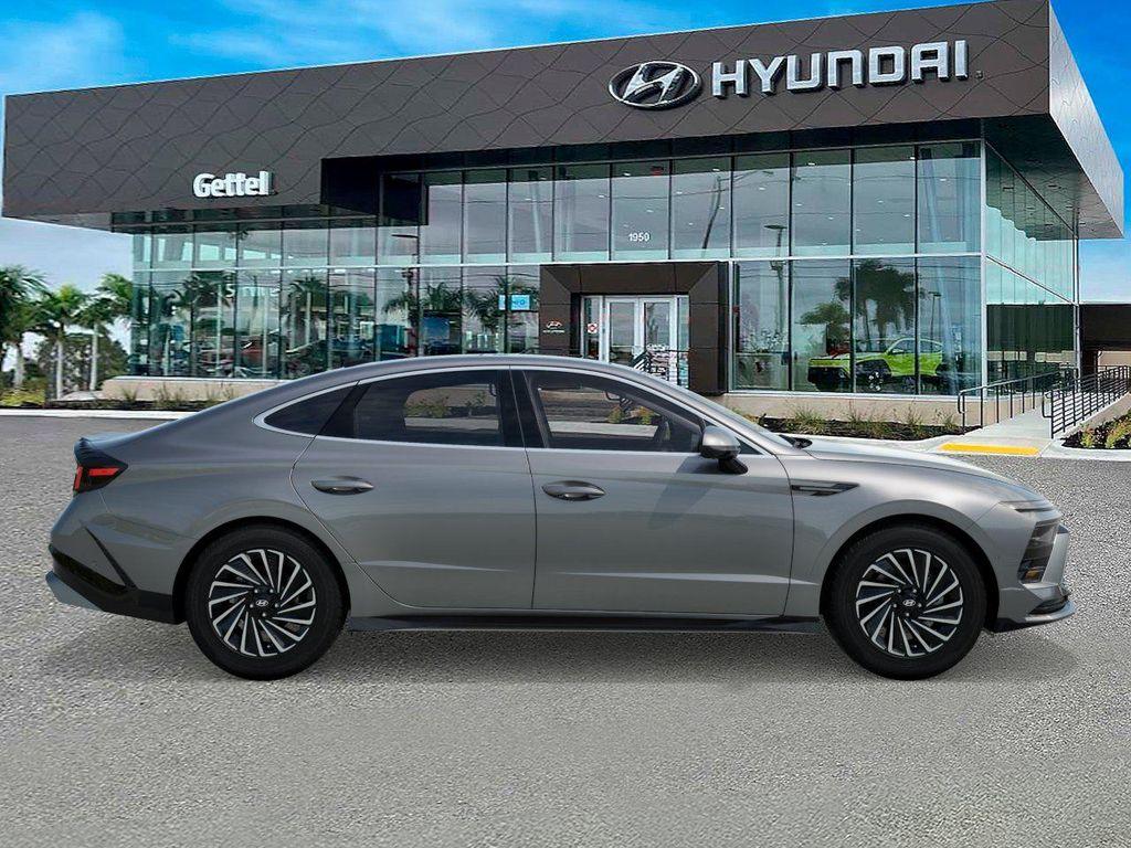 new 2025 Hyundai Sonata Hybrid car, priced at $36,175