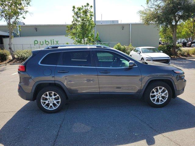 used 2017 Jeep Cherokee car, priced at $10,899