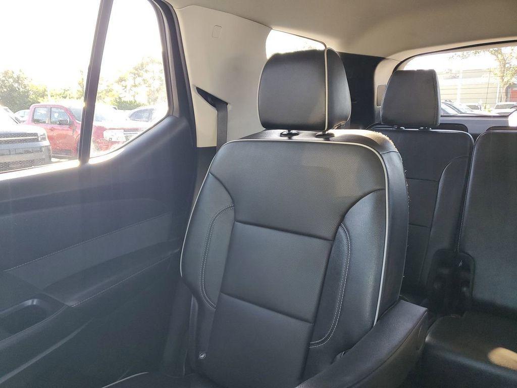 used 2021 Chevrolet Traverse car, priced at $25,758