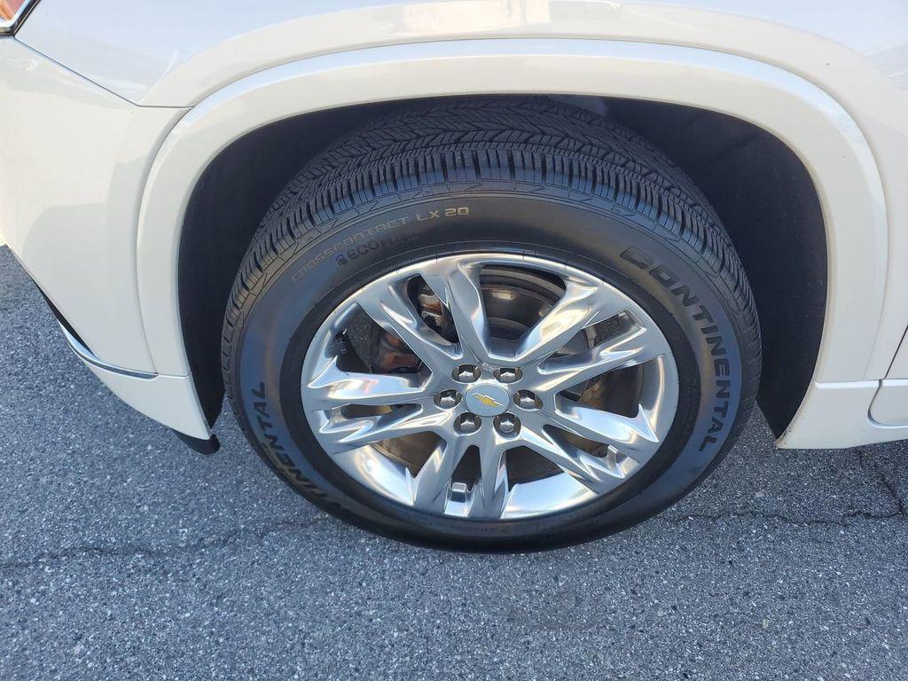 used 2021 Chevrolet Traverse car, priced at $25,758