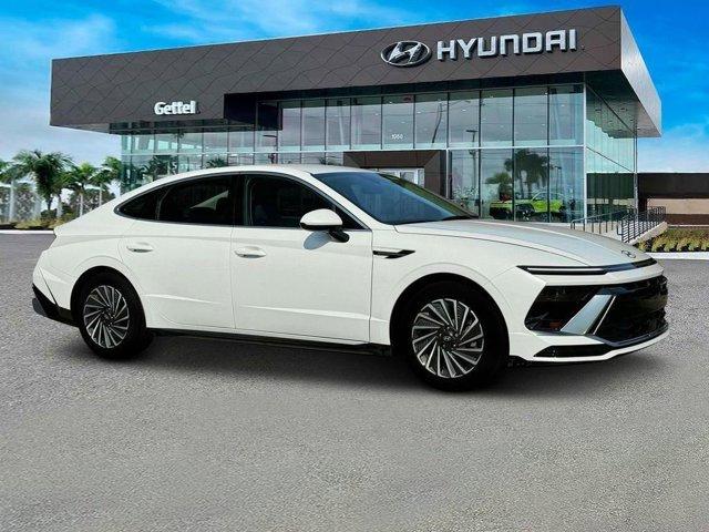 new 2025 Hyundai Sonata Hybrid car, priced at $30,470