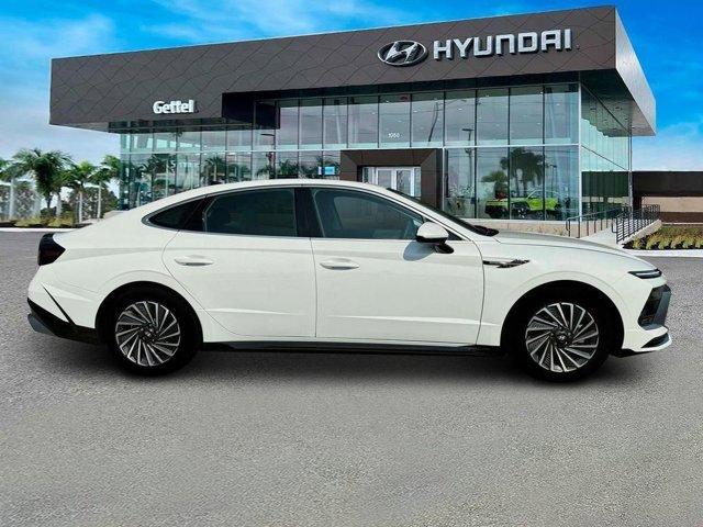new 2025 Hyundai Sonata Hybrid car, priced at $30,470