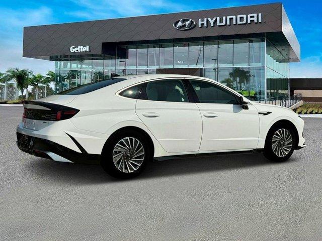 new 2025 Hyundai Sonata Hybrid car, priced at $30,470