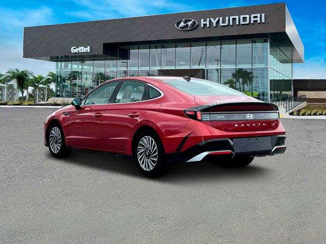 new 2025 Hyundai Sonata Hybrid car, priced at $32,205