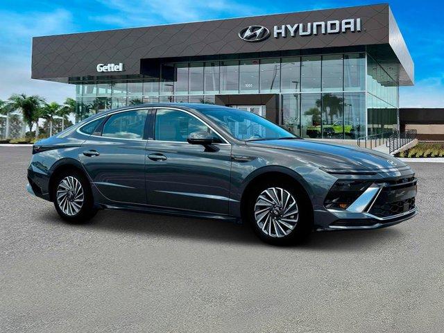 new 2025 Hyundai Sonata Hybrid car, priced at $38,120