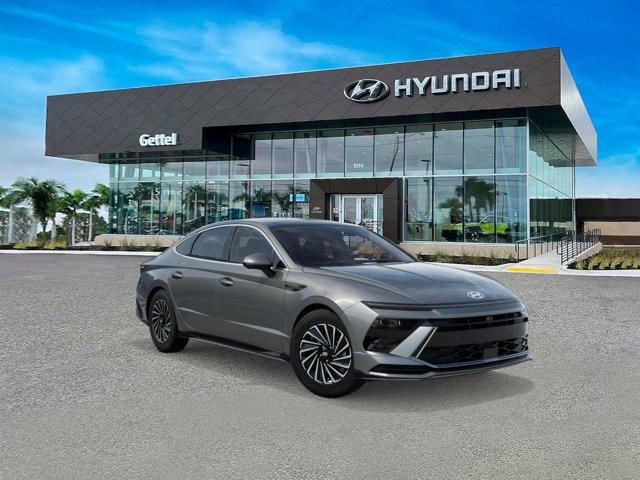 new 2025 Hyundai Sonata Hybrid car, priced at $37,990