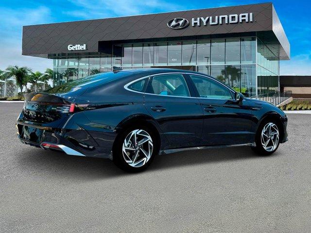 new 2024 Hyundai Sonata car, priced at $28,098