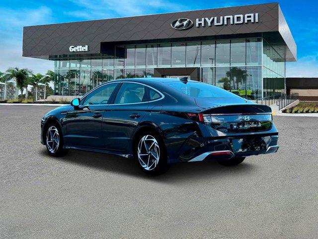 new 2024 Hyundai Sonata car, priced at $28,098