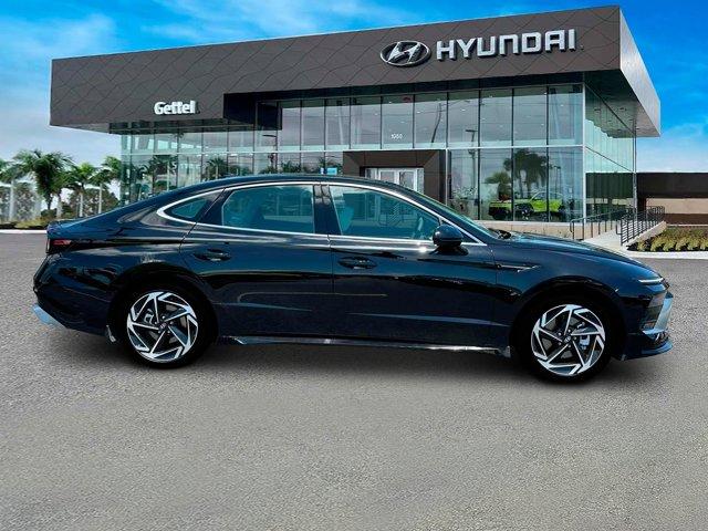 new 2024 Hyundai Sonata car, priced at $28,098