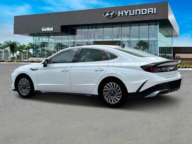 new 2024 Hyundai Sonata Hybrid car, priced at $28,945