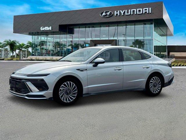 new 2025 Hyundai Sonata Hybrid car, priced at $37,940
