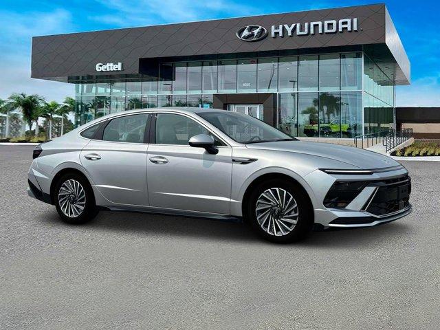 new 2025 Hyundai Sonata Hybrid car, priced at $37,940