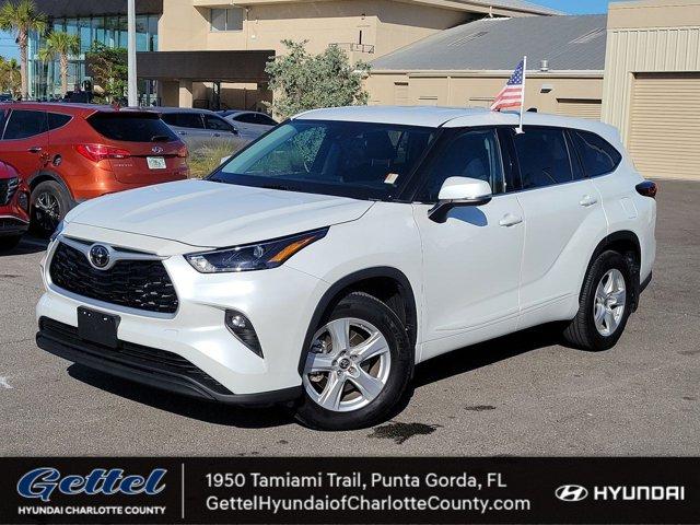 used 2022 Toyota Highlander car, priced at $31,459