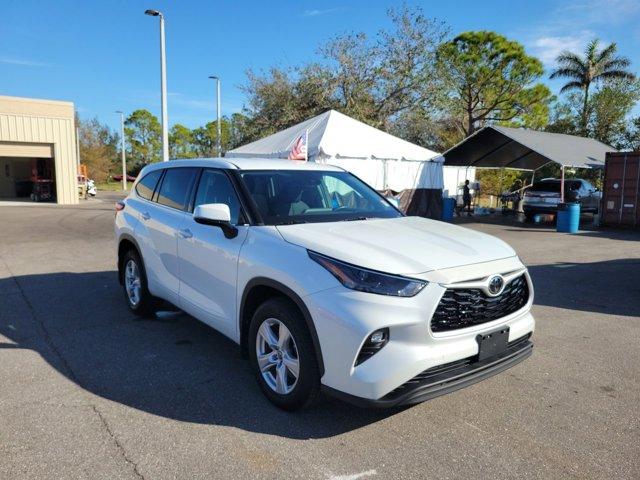 used 2022 Toyota Highlander car, priced at $31,459