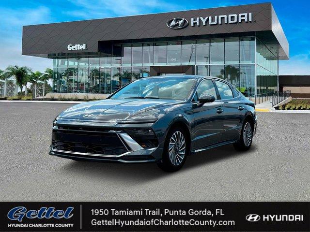 new 2025 Hyundai Sonata Hybrid car, priced at $38,180