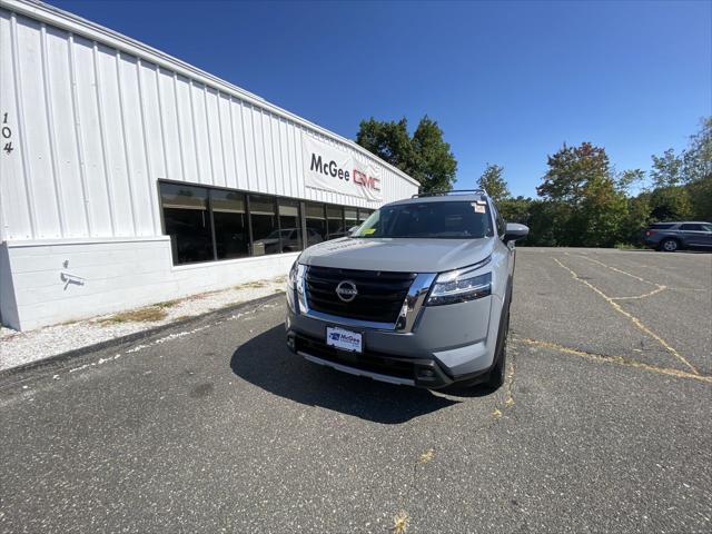 used 2022 Nissan Pathfinder car, priced at $32,699