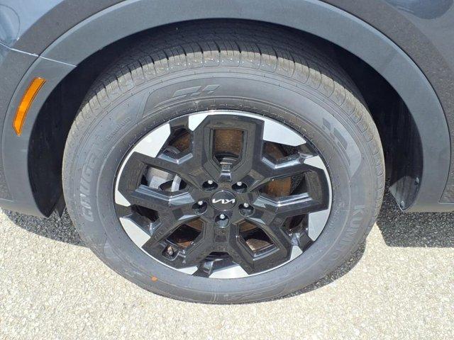 used 2024 Kia Sorento car, priced at $30,900