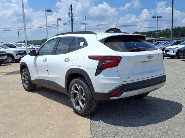 new 2025 Chevrolet Trax car, priced at $25,525