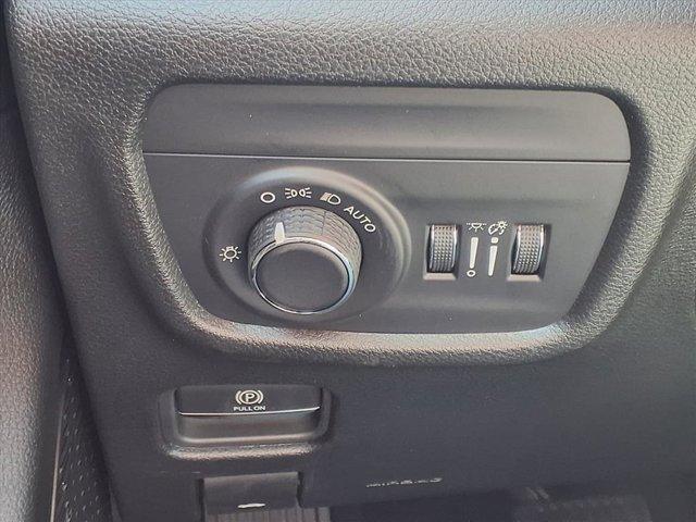 new 2025 Jeep Grand Cherokee car, priced at $39,035