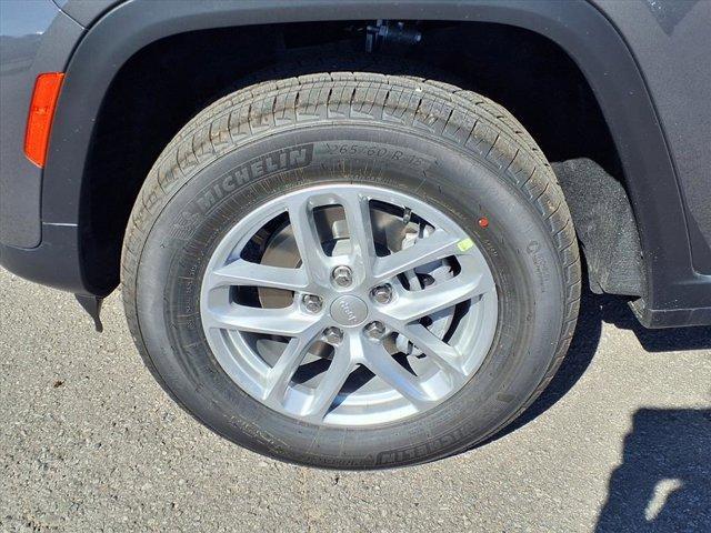 new 2025 Jeep Grand Cherokee car, priced at $39,035