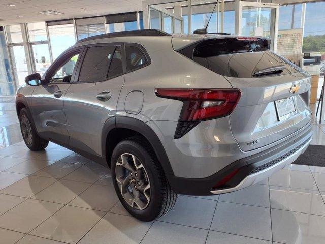 new 2025 Chevrolet Trax car, priced at $25,525