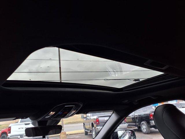 new 2025 Jeep Grand Cherokee car, priced at $48,375