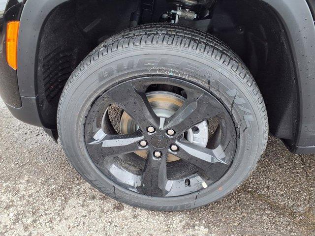 new 2025 Jeep Grand Cherokee car, priced at $48,375