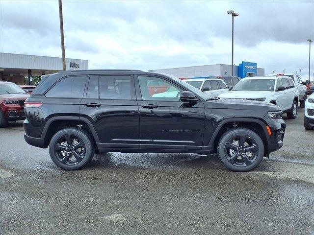 new 2025 Jeep Grand Cherokee car, priced at $48,375