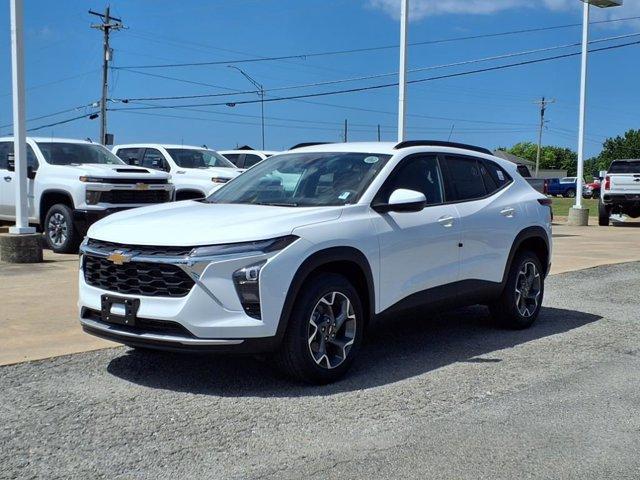 new 2025 Chevrolet Trax car, priced at $25,525