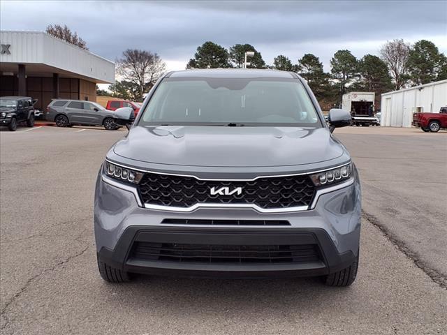 used 2023 Kia Sorento car, priced at $25,900