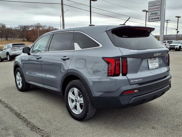 used 2023 Kia Sorento car, priced at $25,900