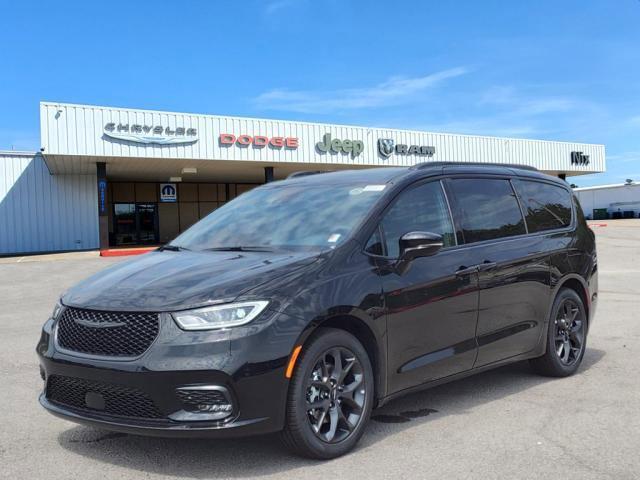 new 2024 Chrysler Pacifica car, priced at $40,162