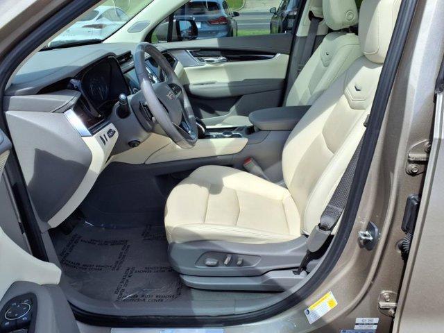 used 2023 Cadillac XT6 car, priced at $37,900