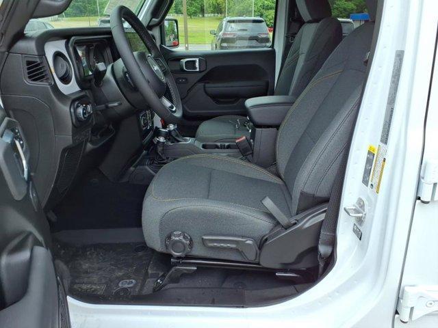 new 2025 Jeep Gladiator car, priced at $42,779