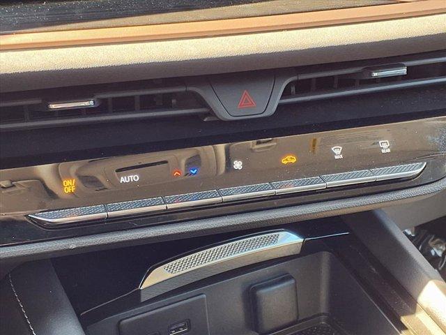 used 2025 Buick Envision car, priced at $37,900