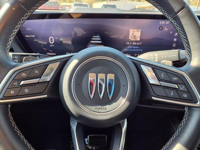 used 2025 Buick Envision car, priced at $37,900