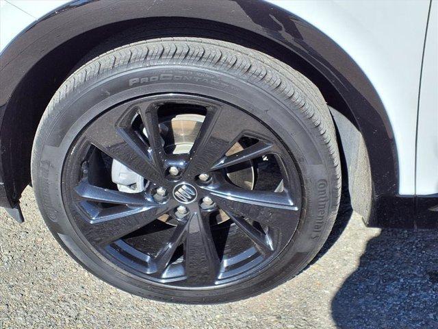 used 2025 Buick Envision car, priced at $37,900