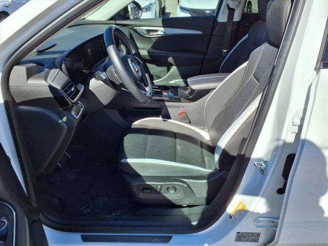 used 2025 Buick Envision car, priced at $37,900