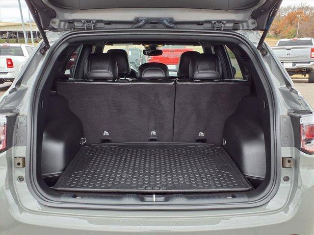 used 2023 Jeep Compass car, priced at $26,900