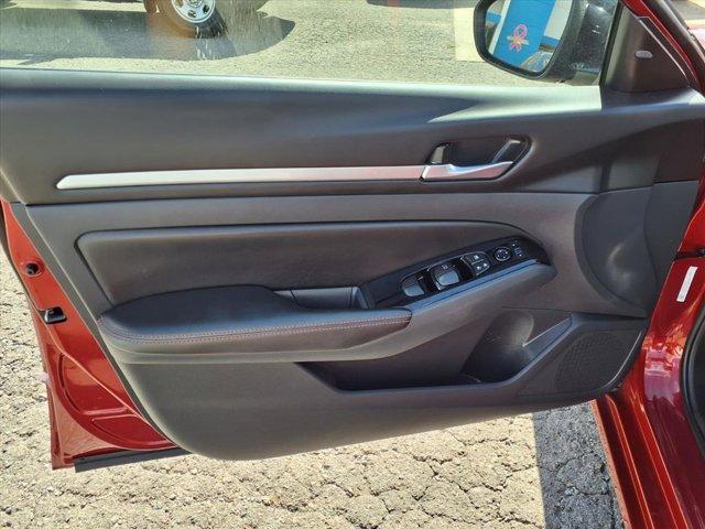 used 2025 Nissan Altima car, priced at $25,900