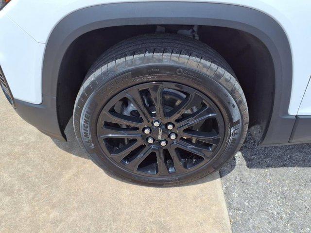 used 2023 GMC Acadia car, priced at $31,900