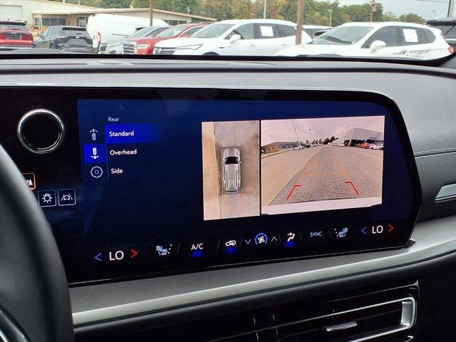 used 2024 Chevrolet Traverse car, priced at $39,900