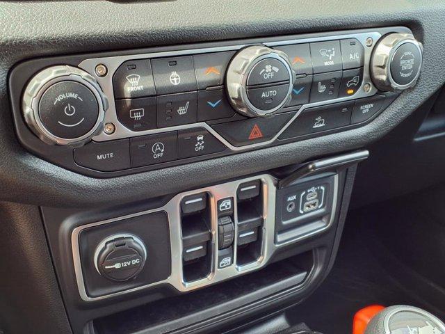 new 2025 Jeep Wrangler car, priced at $44,020
