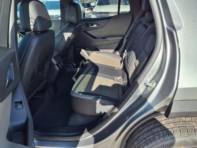 new 2026 Chevrolet Equinox car, priced at $33,185