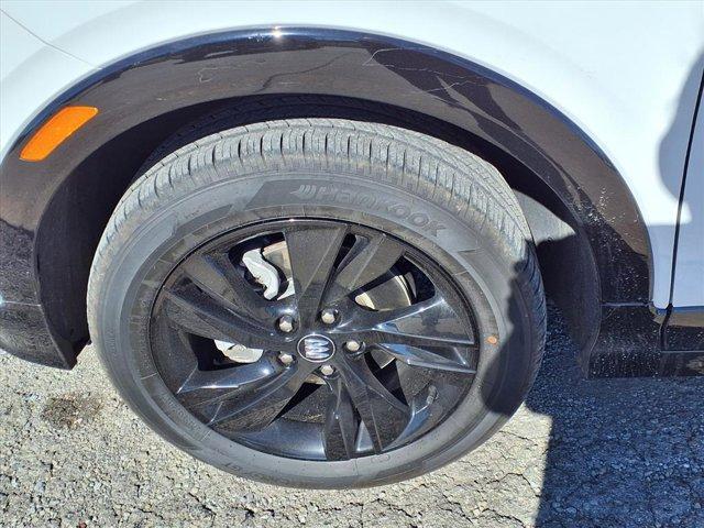 used 2024 Buick Encore GX car, priced at $25,900