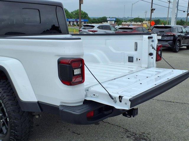 used 2024 Jeep Gladiator car, priced at $41,900